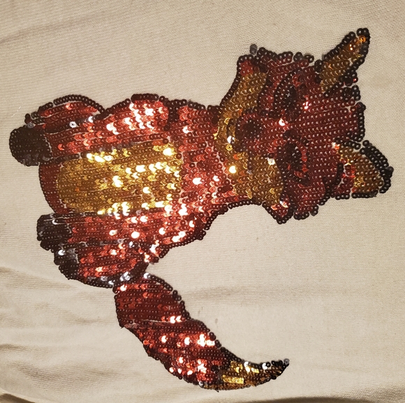 White sweater with sequin fox imagery - Picture 3 of 5